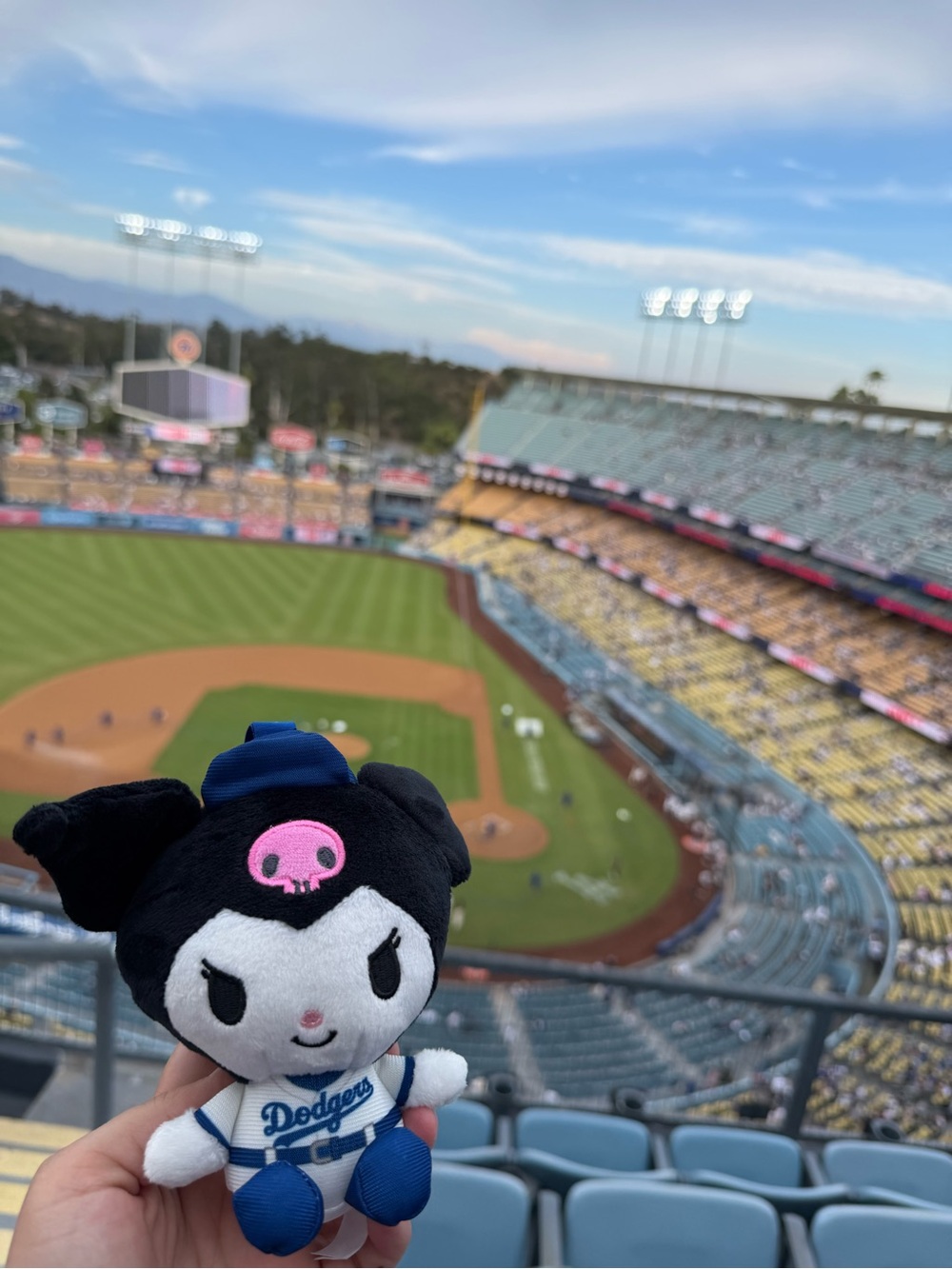 Los Angeles Dodgers Kuromi Plush Keychain - Black/Pink/White 8/23